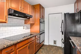 1903 SE 158th Ave, Portland, OR 97233 - Photo 16