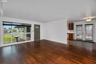 1903 SE 158th Ave, Portland, OR 97233 - Photo 4