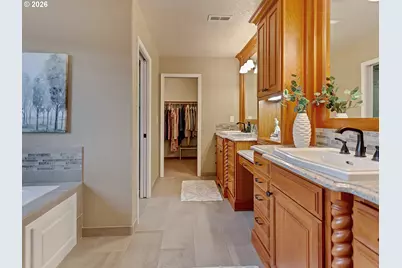 11074 SE Westchester Ave, Happy Valley, OR 97086 - Photo 20