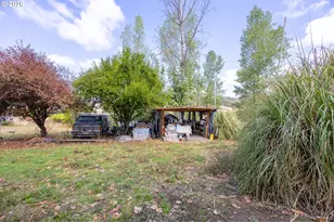 260 S Deer Creek Rd, Roseburg, OR 97470 - Photo 22