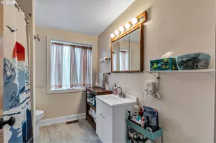 7914 7916 SE Main St, Portland, OR 97215 - Photo 20
