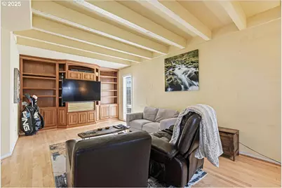 623 N Tomahawk Island Dr, Portland, OR 97217 - Photo 14