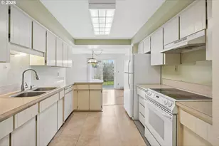 820 NE Cochran Ave, Gresham, OR 97030 - Photo 6