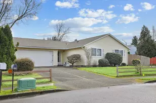 820 NE Cochran Ave, Gresham, OR 97030 - Photo 1