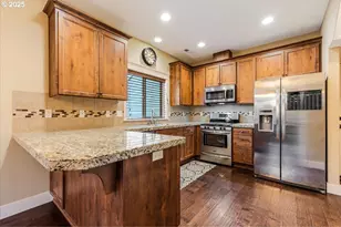 528 W Sherman St, Newberg, OR 97132 - Photo 4