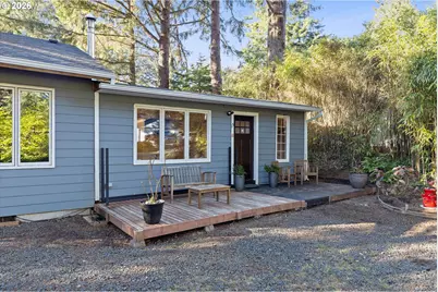 15 NE Keene Ave, Depoe Bay, OR 97341 - Photo 4