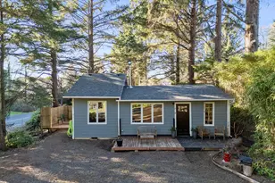 15 NE Keene Ave, Depoe Bay, OR 97341 - Photo 1