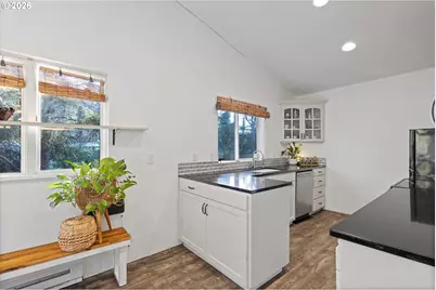 15 NE Keene Ave, Depoe Bay, OR 97341 - Photo 10