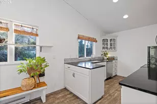 15 NE Keene Ave, Depoe Bay, OR 97341 - Photo 10