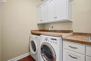2240 Turnberry Ct, Eugene, OR 97401 - Photo 40