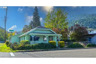 131 SE 4th St, Canyonville, OR 97417 - Photo 26