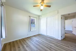 131 SE 4th St, Canyonville, OR 97417 - Photo 8