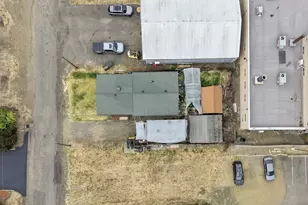 664 NE Neuner Dr, Roseburg, OR 97470 - Photo 6