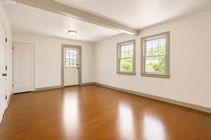 1329 SW Hume St, Portland, OR 97219 - Photo 10