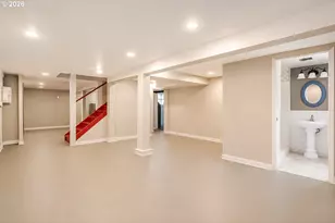 1329 SW Hume St, Portland, OR 97219 - Photo 16