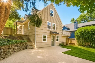1329 SW Hume St, Portland, OR 97219 - Photo 24