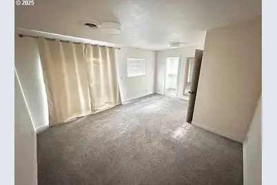 825 W Ridgeway Ave, Hermiston, OR 97838 - Photo 8