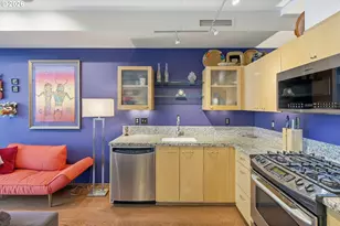 1221 SW 10th Ave, Portland, OR 97205 - Photo 30