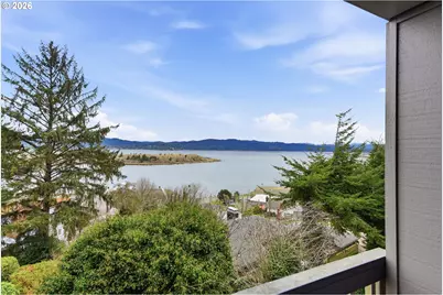 290 N 3rd Ct #7, Coos Bay, OR 97420 - Photo 10