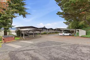 290 N 3rd Ct, Coos Bay, OR 97420 - Photo 28