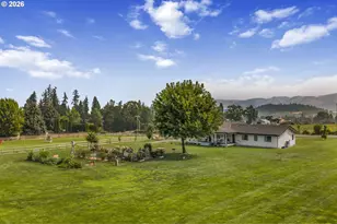 3386 Wyeast Rd, Hood River, OR 97031 - Photo 48