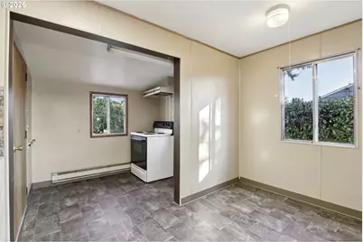 1311 E 32nd Ave, Vancouver, WA 98661 - Photo 8