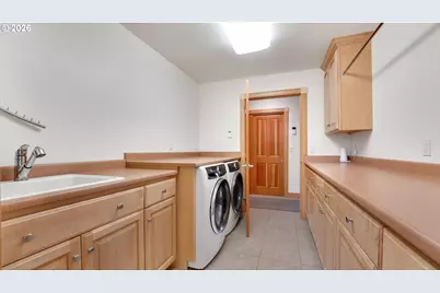 865 SW Portland Ave, Bandon, OR 97411 - Photo 34