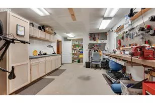 865 SW Portland Ave, Bandon, OR 97411 - Photo 38