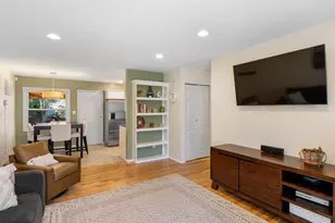 10233 N Tyler Ave, Portland, OR 97203 - Photo 4