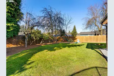 10233 N Tyler Ave, Portland, OR 97203 - Photo 26