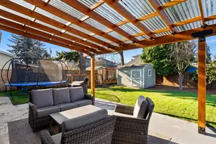 10233 N Tyler Ave, Portland, OR 97203 - Photo 22