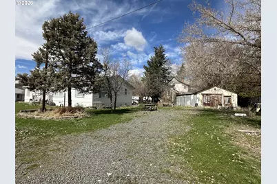 404 Second St, Fossil, OR 97830 - Photo 2
