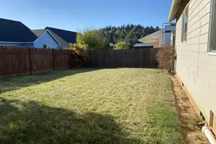 1458 Avery Dr, Silverton, OR 97381 - Photo 4