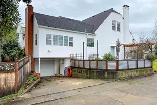 342 W Chapman Ave, Roseburg, OR 97470 - Photo 26