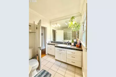 342 W Chapman Ave, Roseburg, OR 97470 - Photo 12