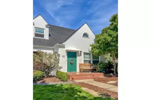 342 W Chapman Ave, Roseburg, OR 97470 - Photo 2