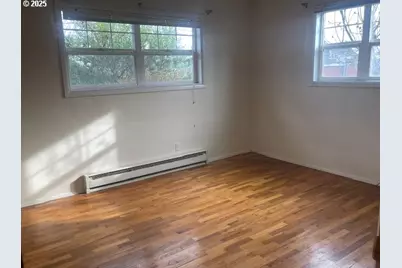 2620 23rd St, Springfield, OR 97477 - Photo 12