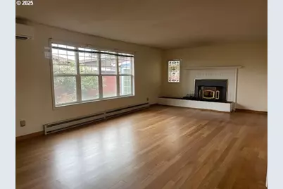 2620 23rd St, Springfield, OR 97477 - Photo 2