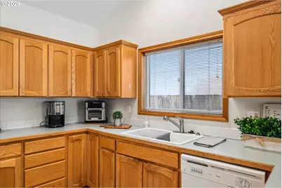 4264 Cole Way, Springfield, OR 97478 - Photo 12
