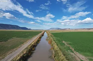 22566 Hwy 140, Adel, OR 97620 - Photo 4