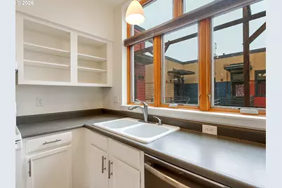 2525 N Killingsworth St #310, Portland, OR 97217 - Photo 10