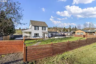 777 Oak St, Oakland, OR 97462 - Photo 6