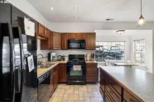 777 Oak St, Oakland, OR 97462 - Photo 18