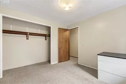 2090 Graham Dr, Eugene, OR 97405 - Photo 20