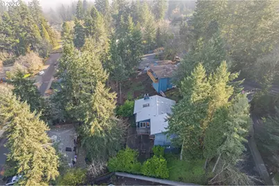 2090 Graham Dr, Eugene, OR 97405 - Photo 32