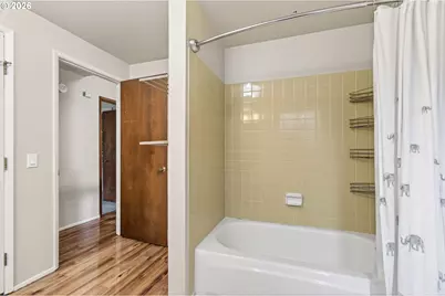 2090 Graham Dr, Eugene, OR 97405 - Photo 16