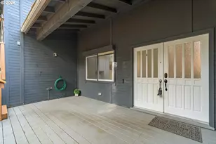 2090 Graham Dr, Eugene, OR 97405 - Photo 2