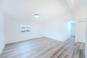 3370 Maple St, Hubbard, OR 97032 - Photo 24