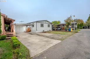 3370 Maple St, Hubbard, OR 97032 - Photo 2