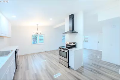 3370 Maple St #44, Hubbard, OR 97032 - Photo 10